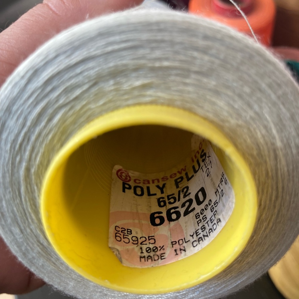 Big value!!! Large random color thread spools, gently used, 12 big spools